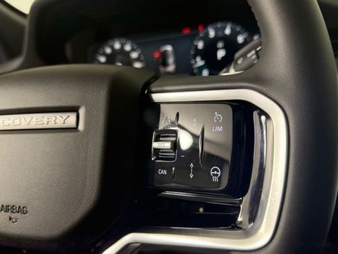 New 2025 Land Rover Discovery Sport Dynamic SE image 40