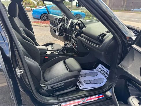 Used 2017 MINI Cooper Clubman image 11