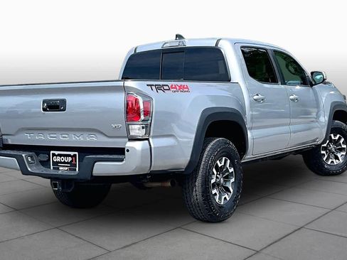 Used 2021 Toyota Tacoma TRD Off-Road w/ Technology Package AWD/4WD image 13
