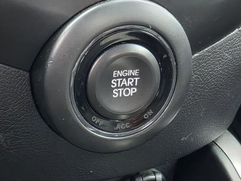 Used 2013 Hyundai Veloster Turbo FWD image 28
