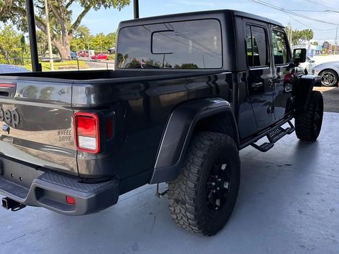 Used 2021 Jeep Gladiator Sport image 5
