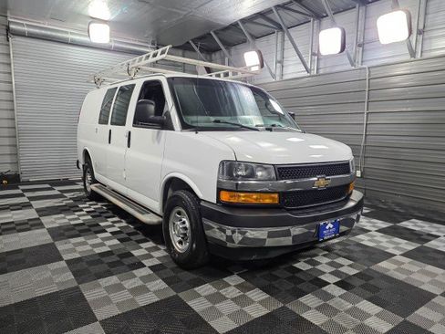 Used 2021 Chevrolet Express 2500 135''WB Low Roof 6.6L V8 Miniv w/ Driver Convenience Package image 5