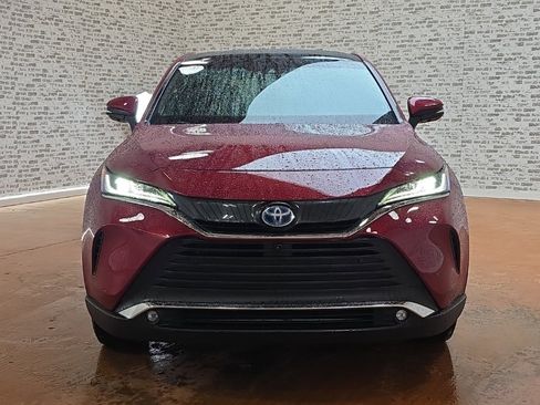 Used 2023 Toyota Venza Limited image 3