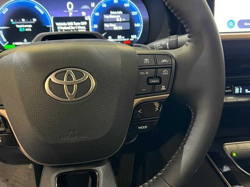 New 2026 Toyota Crown Platinum image 21