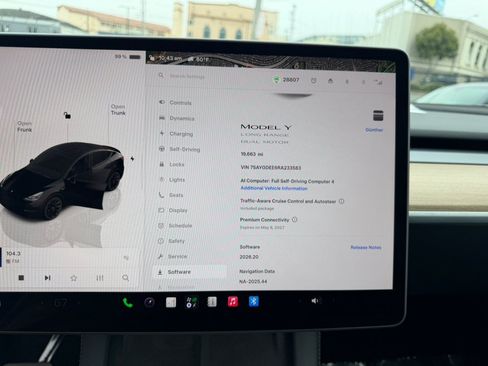 Used 2024 Tesla Model Y Long Range AWD/4WD image 20