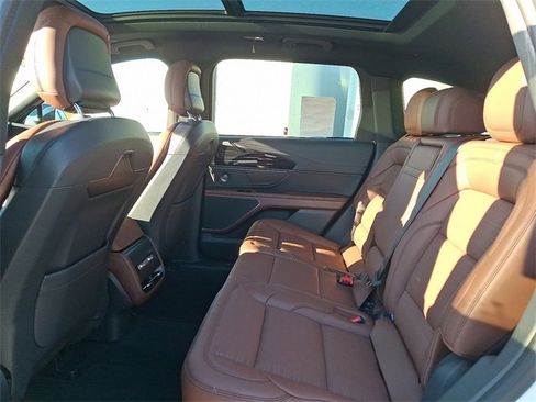 New 2026 Lincoln Nautilus Reserve w/ Jet Appearance Package image 5