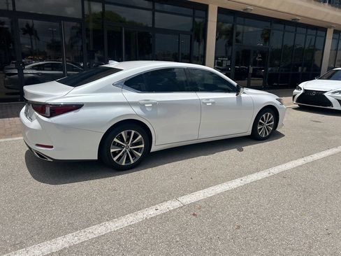 Used 2021 Lexus ES 350 w/ Premium Package FWD image 3