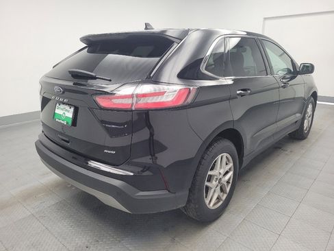 Used 2024 Ford Edge SEL image 9