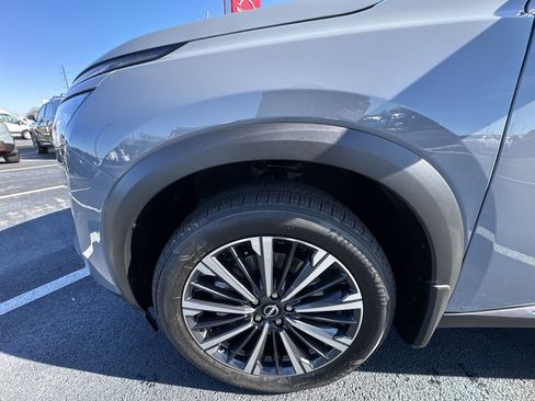 New 2026 Nissan Pathfinder Platinum image 10