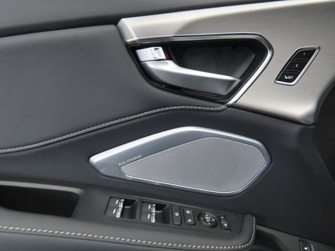 Used 2025 Acura RDX w/ Technology Package image 26