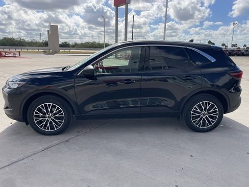 Used 2023 Ford Escape Active image 3