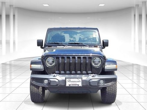 Used 2020 Jeep Wrangler Unlimited Sahara AWD/4WD image 5