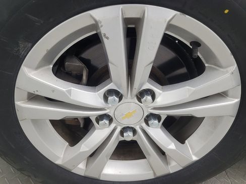 Used 2015 Chevrolet Equinox LS image 31