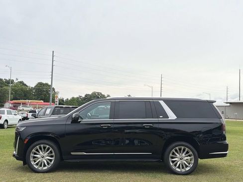 Used 2023 Cadillac Escalade ESV Premium Luxury AWD/4WD image 14
