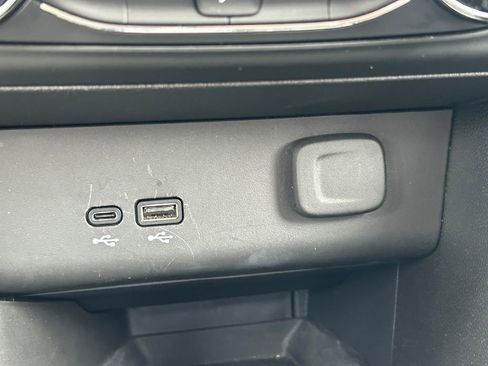 Used 2025 Buick Encore GX Preferred FWD image 26