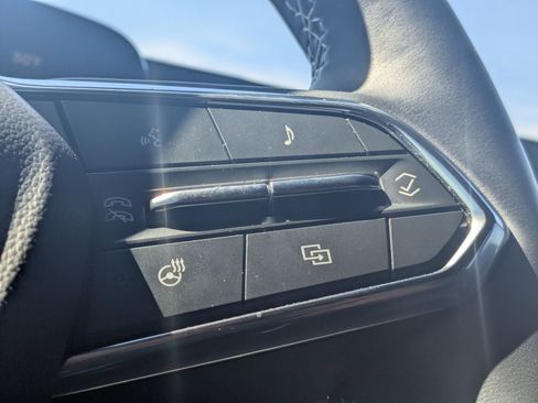 Used 2025 Chevrolet Traverse Z71 w/ Driver Confidence Package image 22