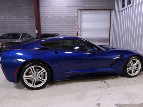 Used 2017 Chevrolet Corvette Stingray Coupe w/ 1LT image 6