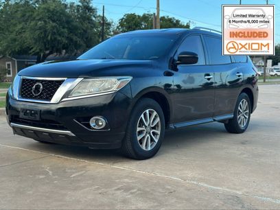 Used 2016 Nissan Pathfinder SV