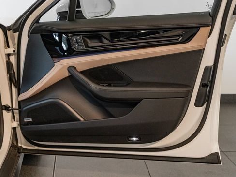 Certified 2025 Porsche Panamera 4 AWD/4WD image 27