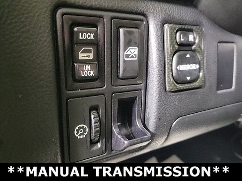 Used 2002 Toyota MR2 image 13