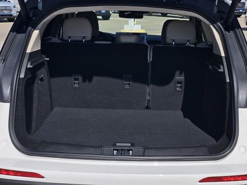 New 2026 Lincoln Corsair Premiere image 8