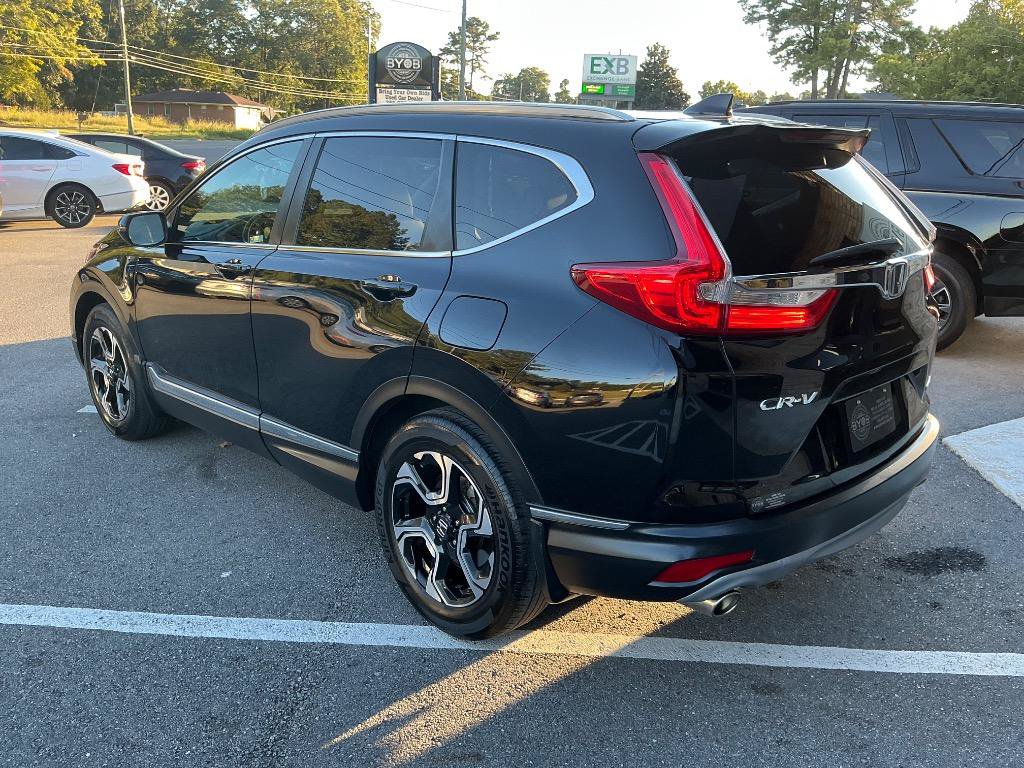 Used 2018 Honda CR-V Touring image 3