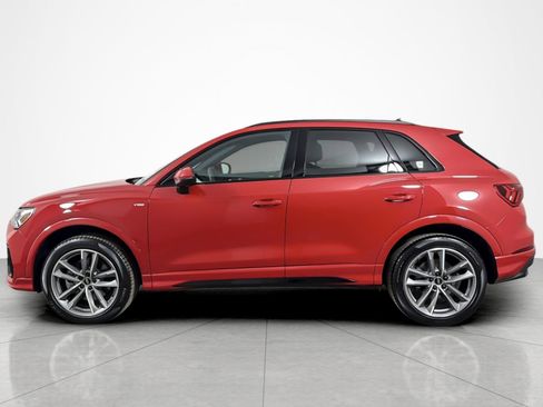 Used 2025 Audi Q3 2.0T Premium w/ Convenience Package AWD/4WD image 2