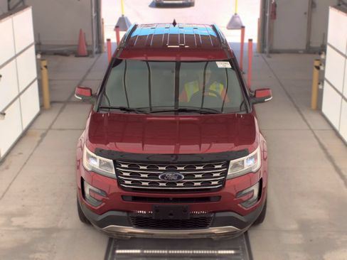 Used 2016 Ford Explorer Limited FWD image 2