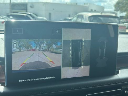 Used 2023 Lincoln Nautilus Reserve w/ Equipment Group 202A image 18