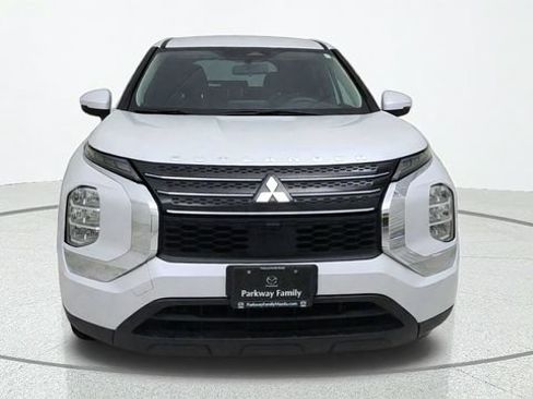 Used 2023 Mitsubishi Outlander ES FWD image 8