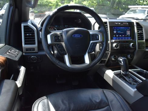 Used 2019 Ford F150 Lariat w/ Equipment Group 502A Luxury AWD/4WD image 15