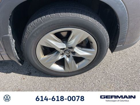Used 2017 Toyota Highlander Limited AWD/4WD image 15