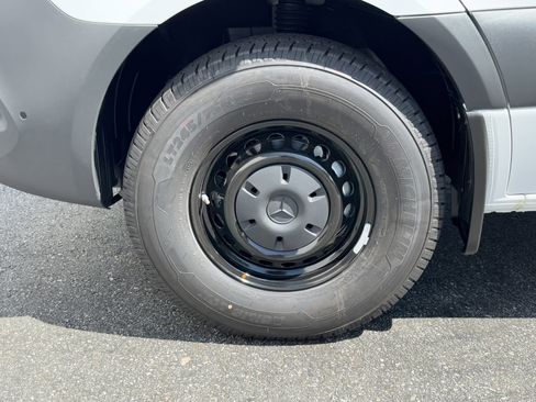 New 2025 Mercedes-Benz Sprinter 2500 image 17