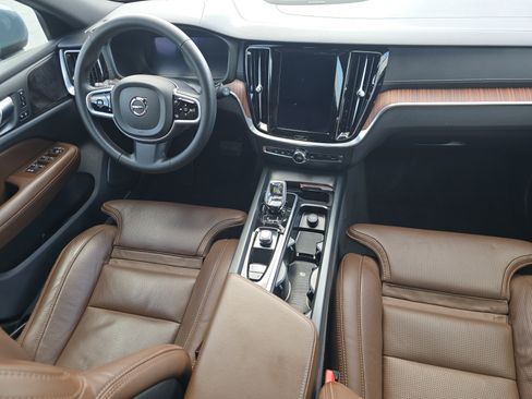 Used 2023 Volvo V60 B5 Cross Country Ultimate AWD/4WD image 22