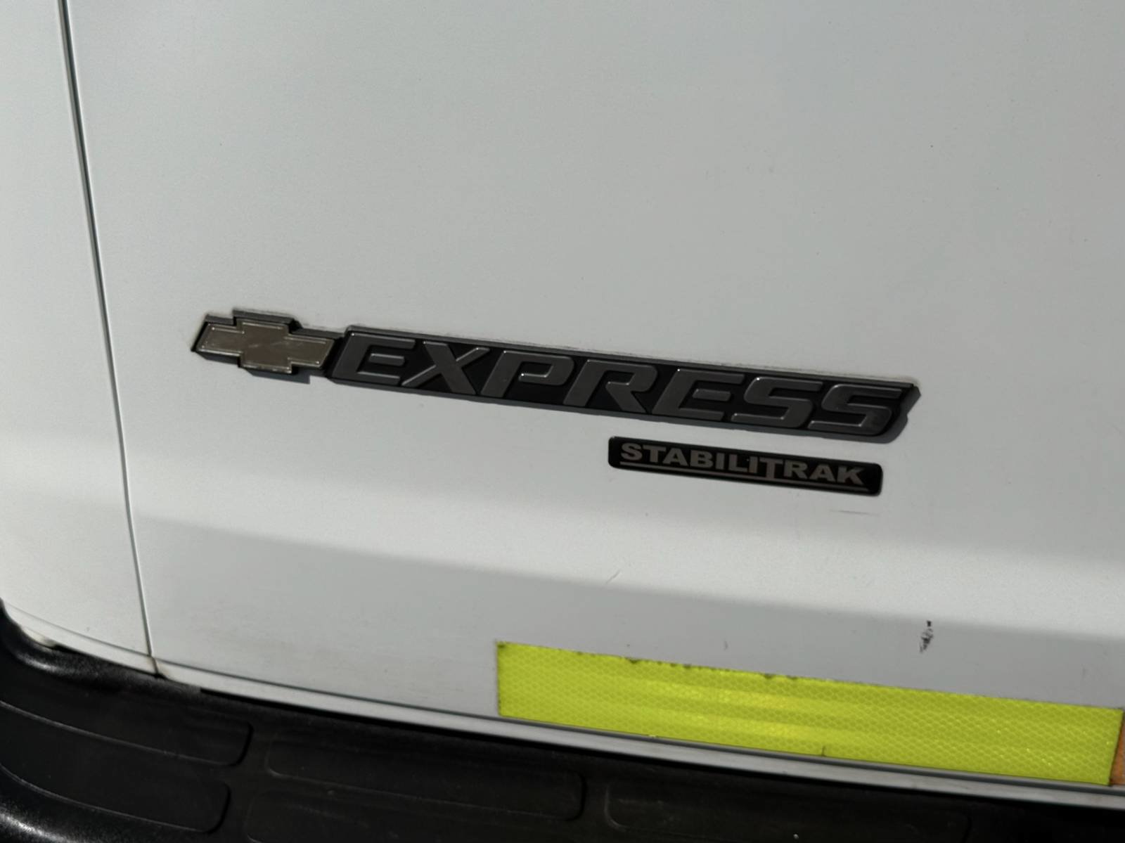 Used 2016 Chevrolet Express 2500 RWD image 35