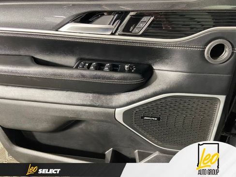 Used 2022 Jeep Wagoneer Series I w/ Premium Group I AWD/4WD image 20