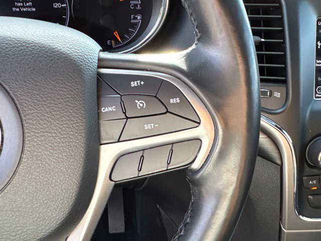 Used 2021 Jeep Grand Cherokee Laredo AWD/4WD image 26