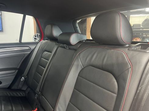 Used 2017 Volkswagen GTI Autobahn FWD image 41