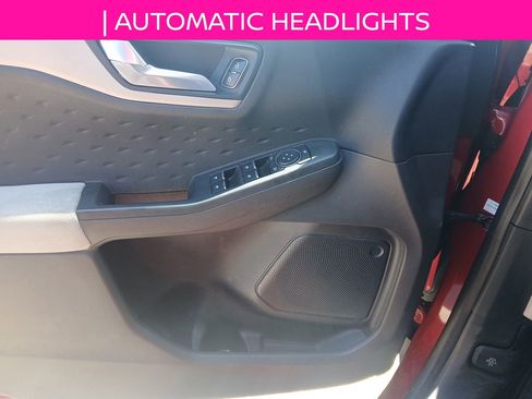 Used 2020 Ford Escape SE FWD image 11