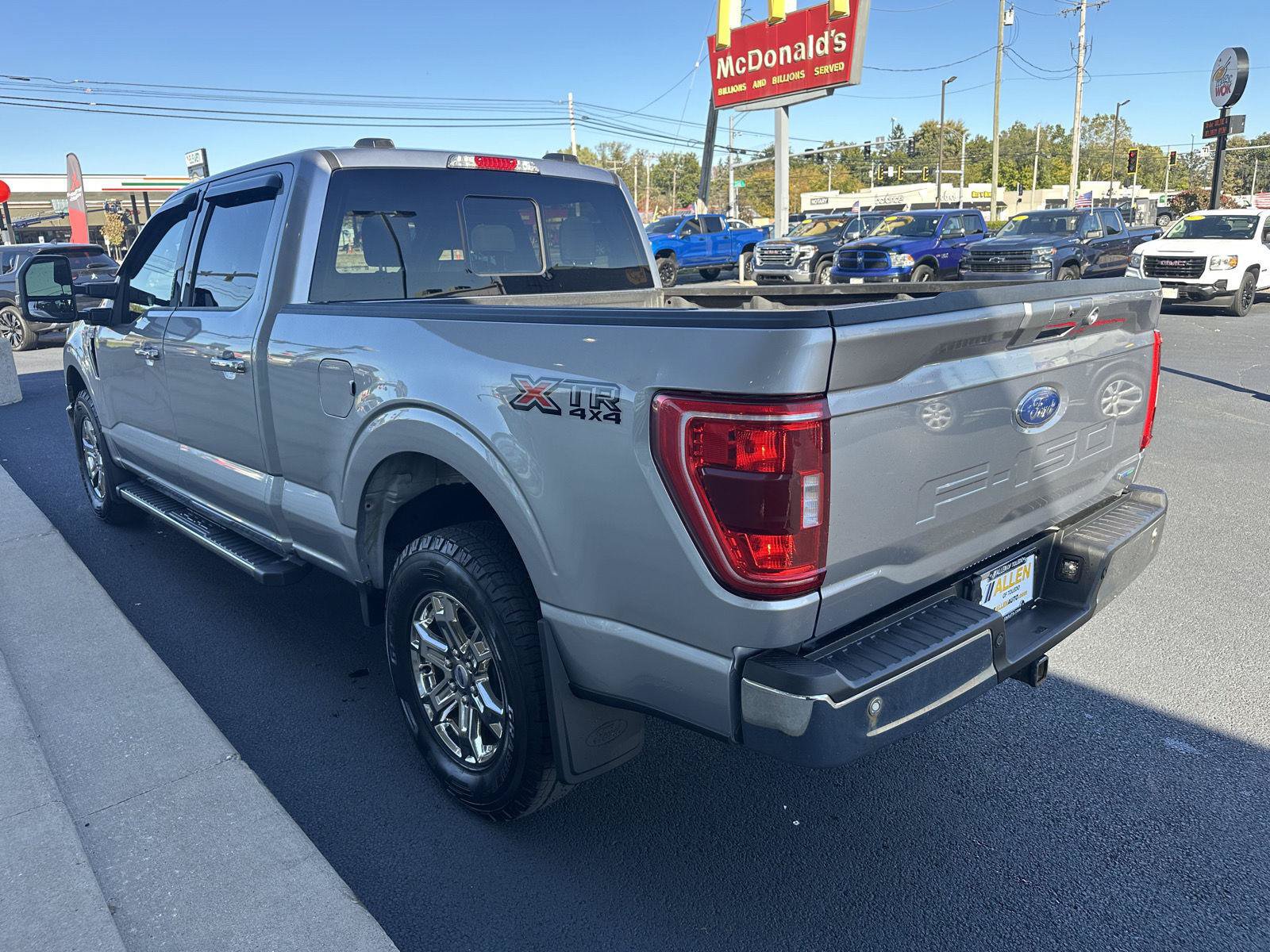 Used 2021 Ford F150 XLT w/ Equipment Group 302A High AWD/4WD image 10
