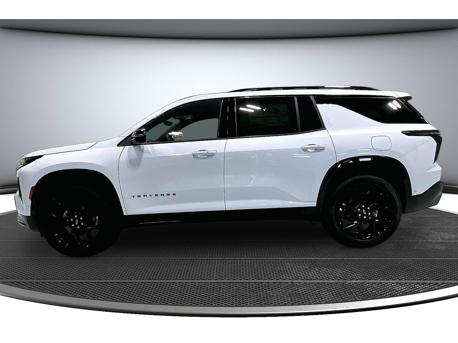 New 2026 Chevrolet Traverse RS w/ LPO, Floor Liner Package FWD image 20