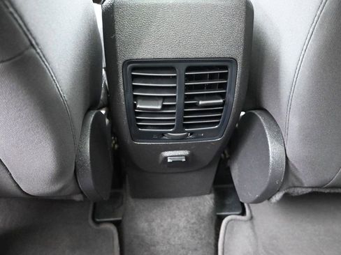 Used 2018 Ford Escape SE image 29