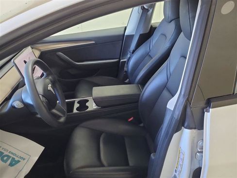 Used 2023 Tesla Model 3 Standard Range RWD image 4