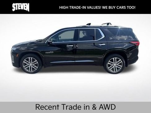 Used 2023 Chevrolet Traverse High Country w/ LPO, Floor Liner Package AWD/4WD image 3