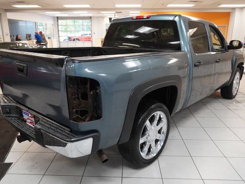 Used 2010 Chevrolet Silverado 1500 W/T AWD/4WD image 11