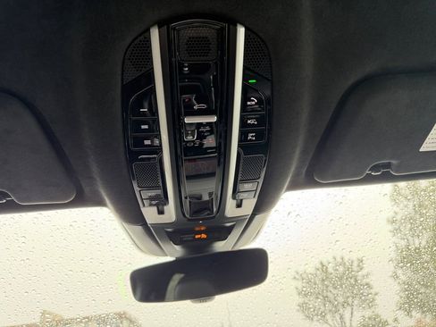 Used 2021 Porsche Cayenne Turbo w/ Premium Package Plus (PI3) image 26