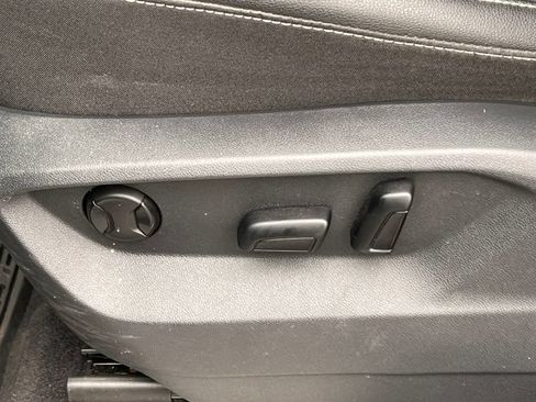 Used 2023 Volkswagen Atlas SE AWD/4WD image 12