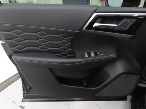 New 2026 Mitsubishi Outlander SEL FWD image 10