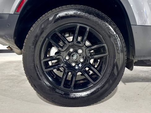 Used 2022 Land Rover Defender 110 S image 36