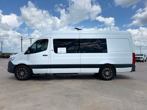 Used 2023 Mercedes-Benz Sprinter 2500 image 5